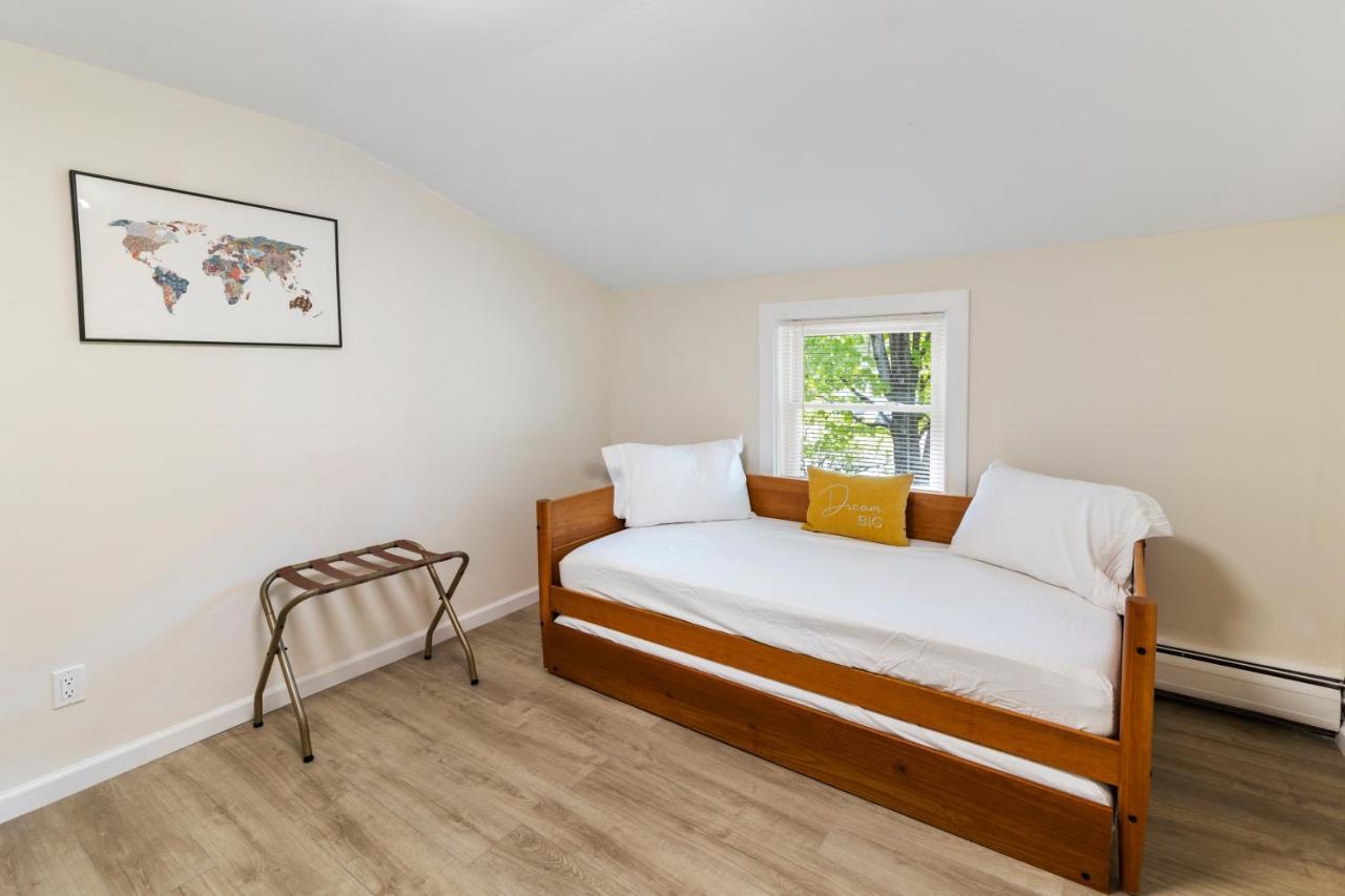 Fantastic Retreat 5Min From Village With Media Room, Ac And Sauna! Stowe Luaran gambar