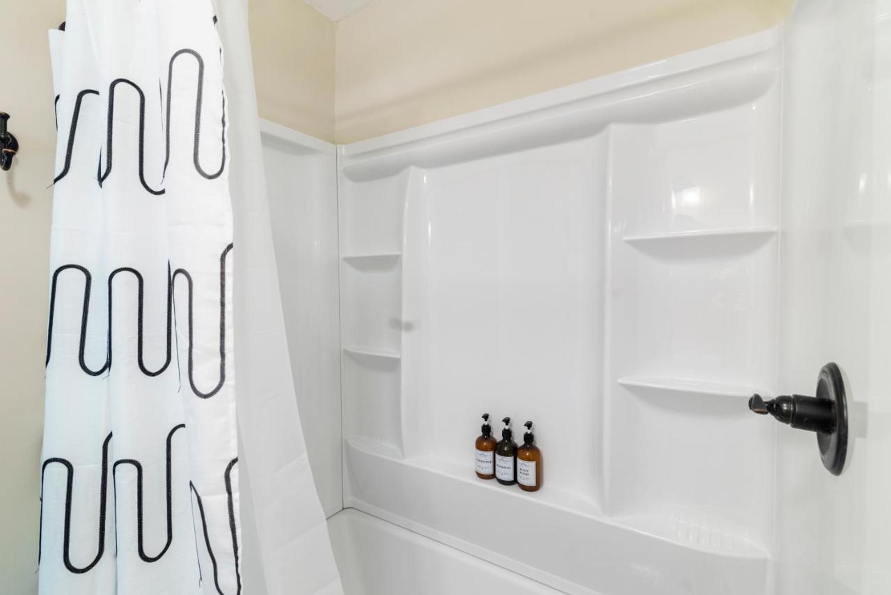 Fantastic Retreat 5Min From Village With Media Room, Ac And Sauna! Stowe Luaran gambar
