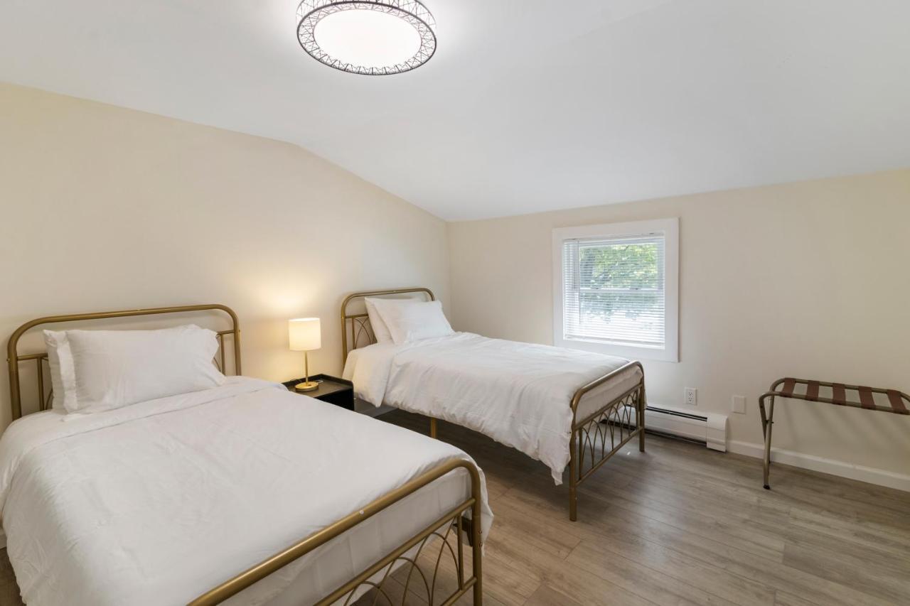 Fantastic Retreat 5Min From Village With Media Room, Ac And Sauna! Stowe Luaran gambar